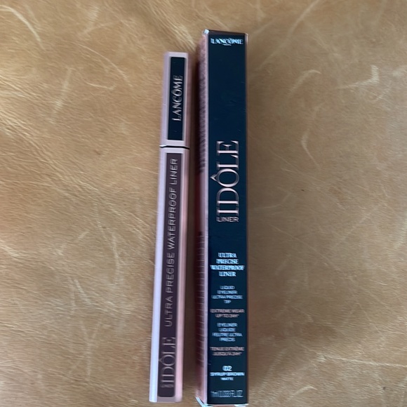 Lancôme
Idôle Ultra-Precise Felt Tip Liquid Eyeliner. # 2 syrup brown. New - Picture 3 of 5